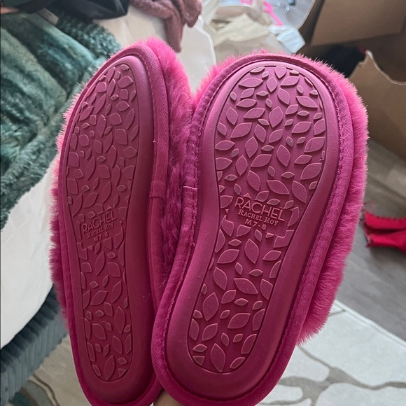 Rachel Vibrant Pink Plush Slippers - Picture 2 of 2